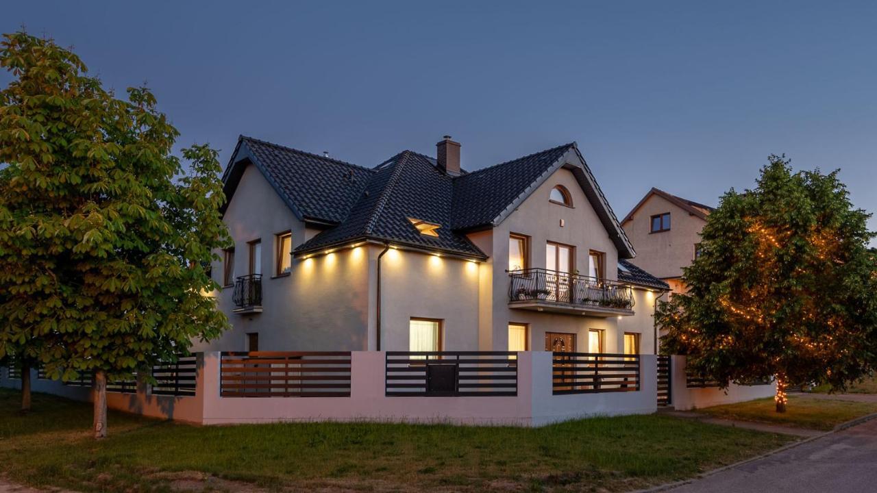 Seaesta Darlowo - Komfortowe Pokoje I Apartamenty 외부 사진